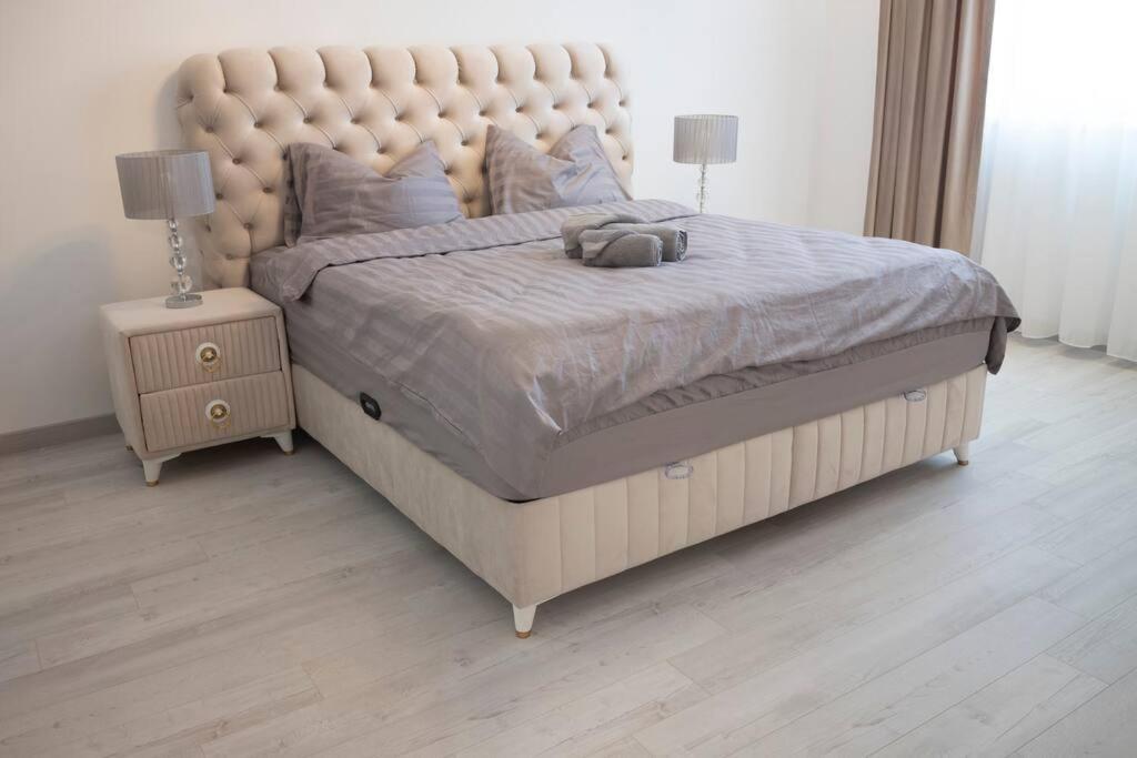 Luxury 2 Bedroom Apartment Bükreş Dış mekan fotoğraf