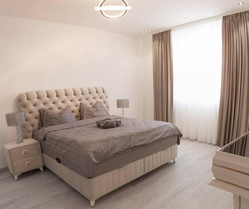 Luxury 2 Bedroom Apartment Bükreş Dış mekan fotoğraf