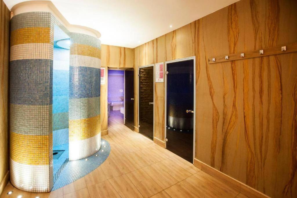 Luxury 2 Bedroom Apartment Bükreş Dış mekan fotoğraf